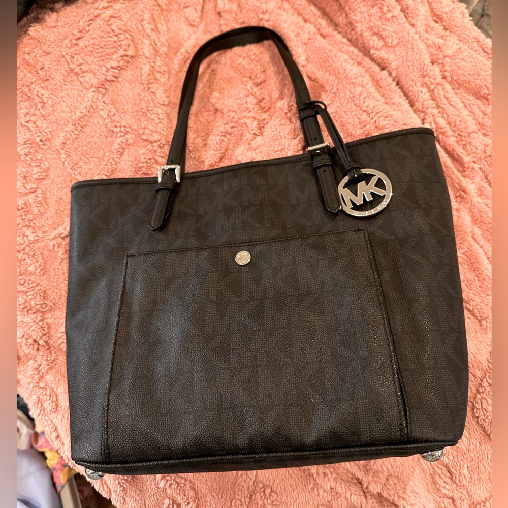 Pristine condition. Large black, Michael Kors tote shoulder bag.